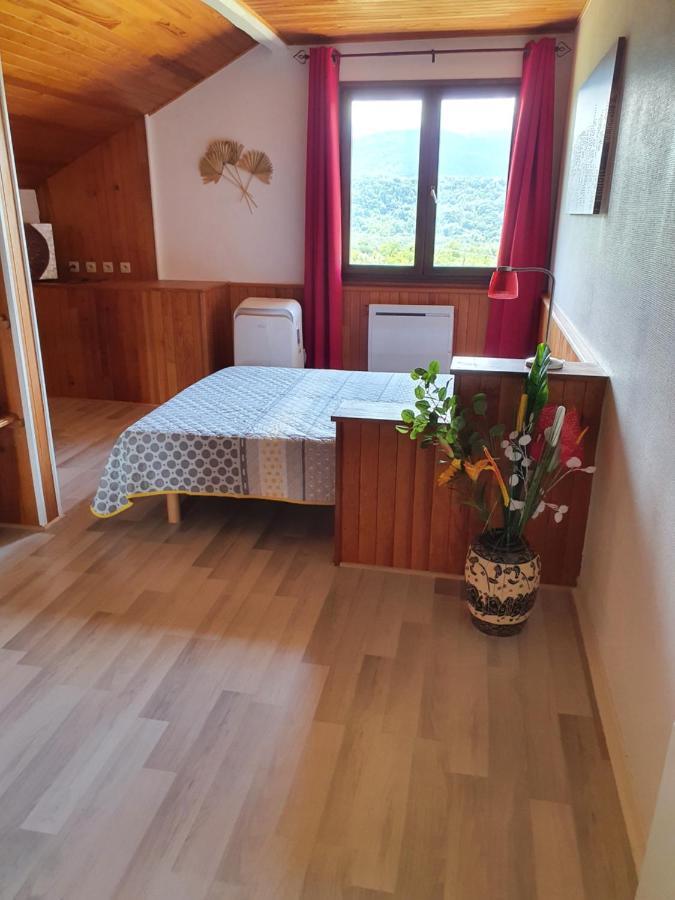 Chez Gilles Et Eveline Daire Cruet Dış mekan fotoğraf